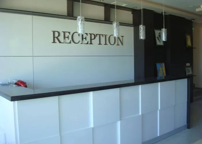 Polina בית הארחה *